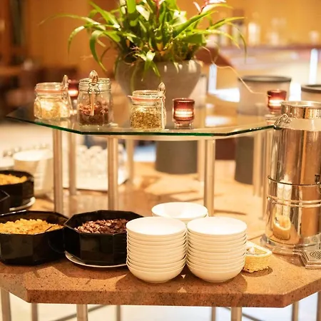 Hotel Bernstein Landhaus Nordhelle 2*